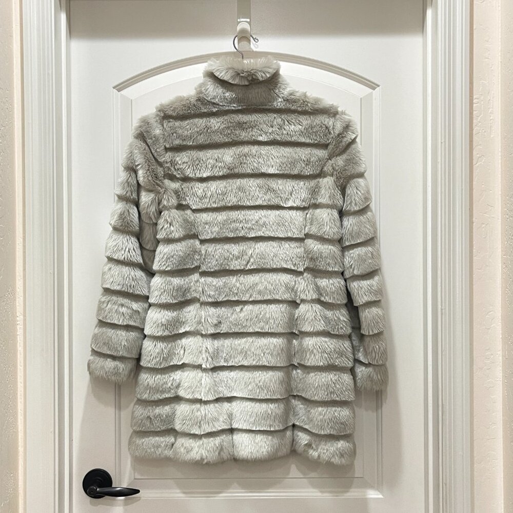 Eliza J Faux Fur Coat Jacket Gray Silver Floral Lining Petite Small - Picture 6 of 11